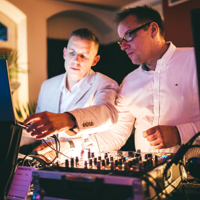 DIE PARTYMACHER HAMBURG – DJ für Events & Feiern