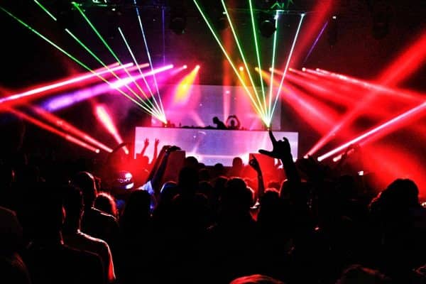 Party planen - 5 Party Tipps + 10-Punkte-Partycheckliste
