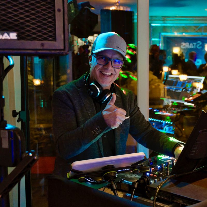 DJ Mark – MarkOmania | Hochzeits-DJ aus Bonn & Köln