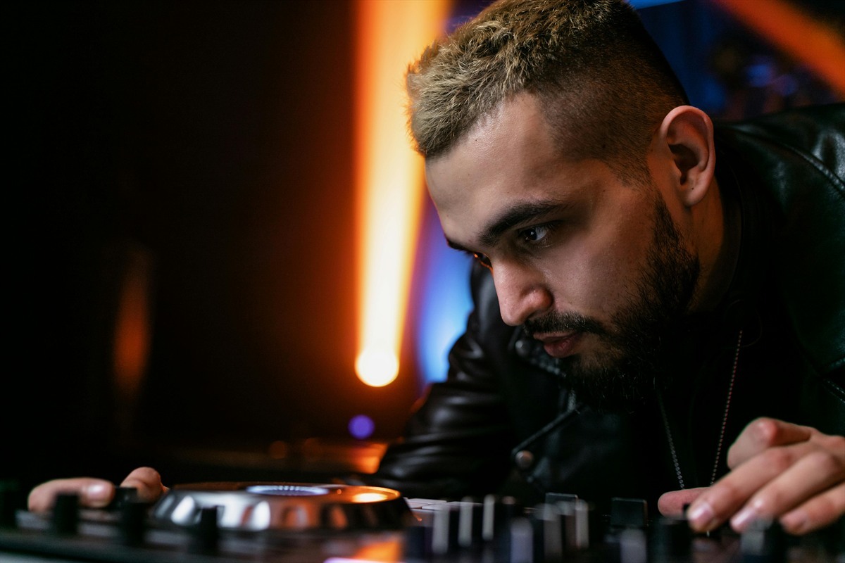 Beitragsbild zu DJ oder Playlist für deinen Geburtstag: was besser zu deiner Feier passt