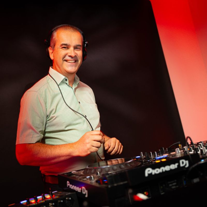 DJ Slick – professioneller Hochzeits – und Event DJ