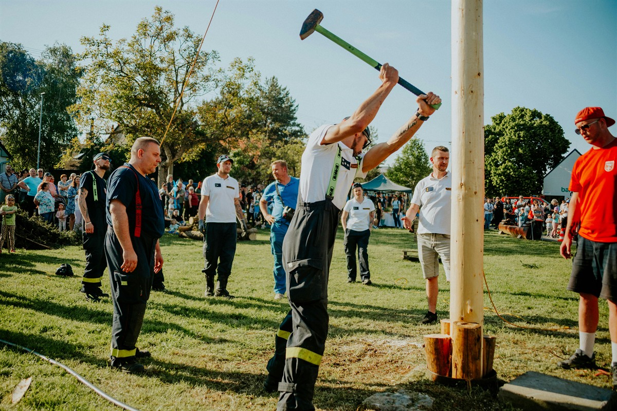Beitragsbild zum Thema Das passende Motto fürs Firmenevent für Firmenfeier und Firmenevent.