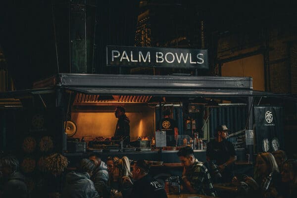 Foodtruck mit Bowls für gesunde und kreative Speisen