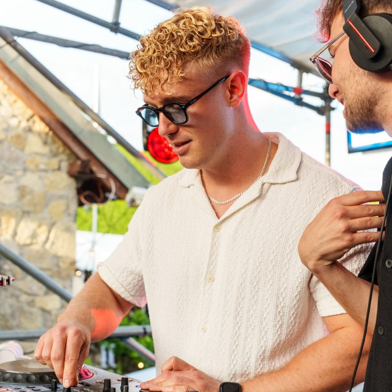 Nathan White – Premium Event-DJ für stilvolle Feiern mit Club-Vibe