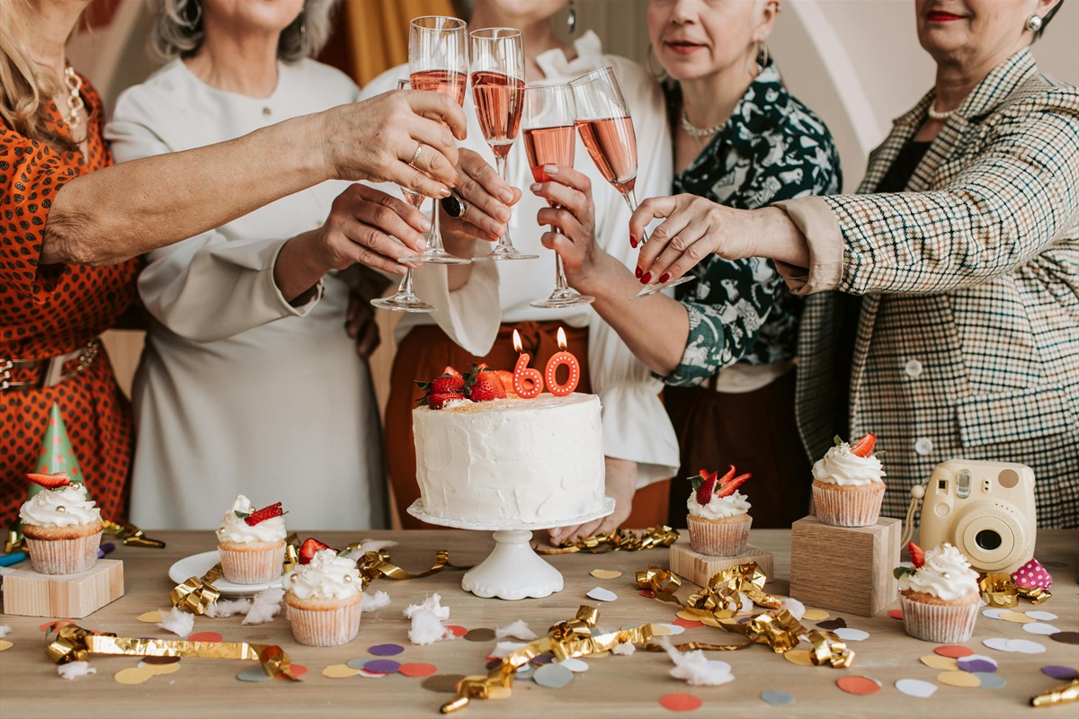Beitragsbild zu Runden Geburtstag feiern: Ideen für deinen 30., 40., 50. oder 60. Geburtstag