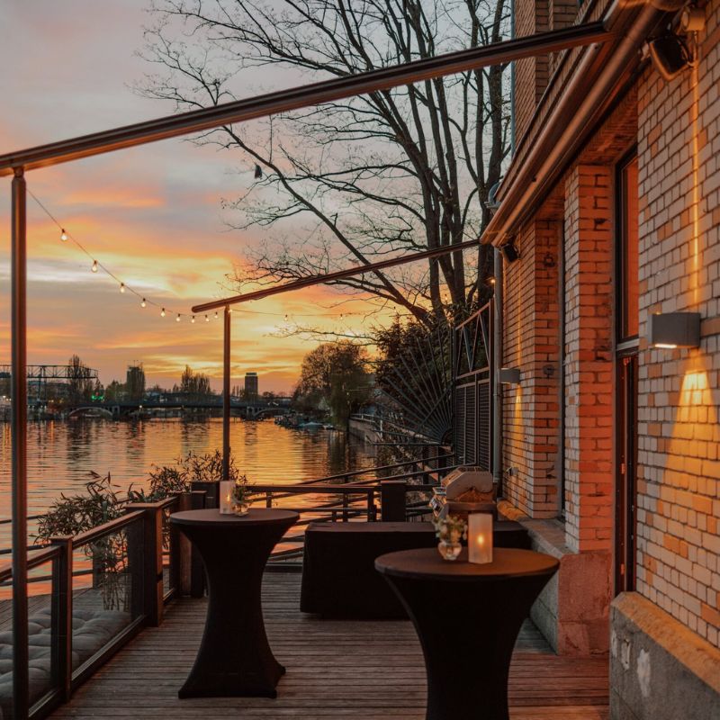 White Spreelounge / ALVA Lounge